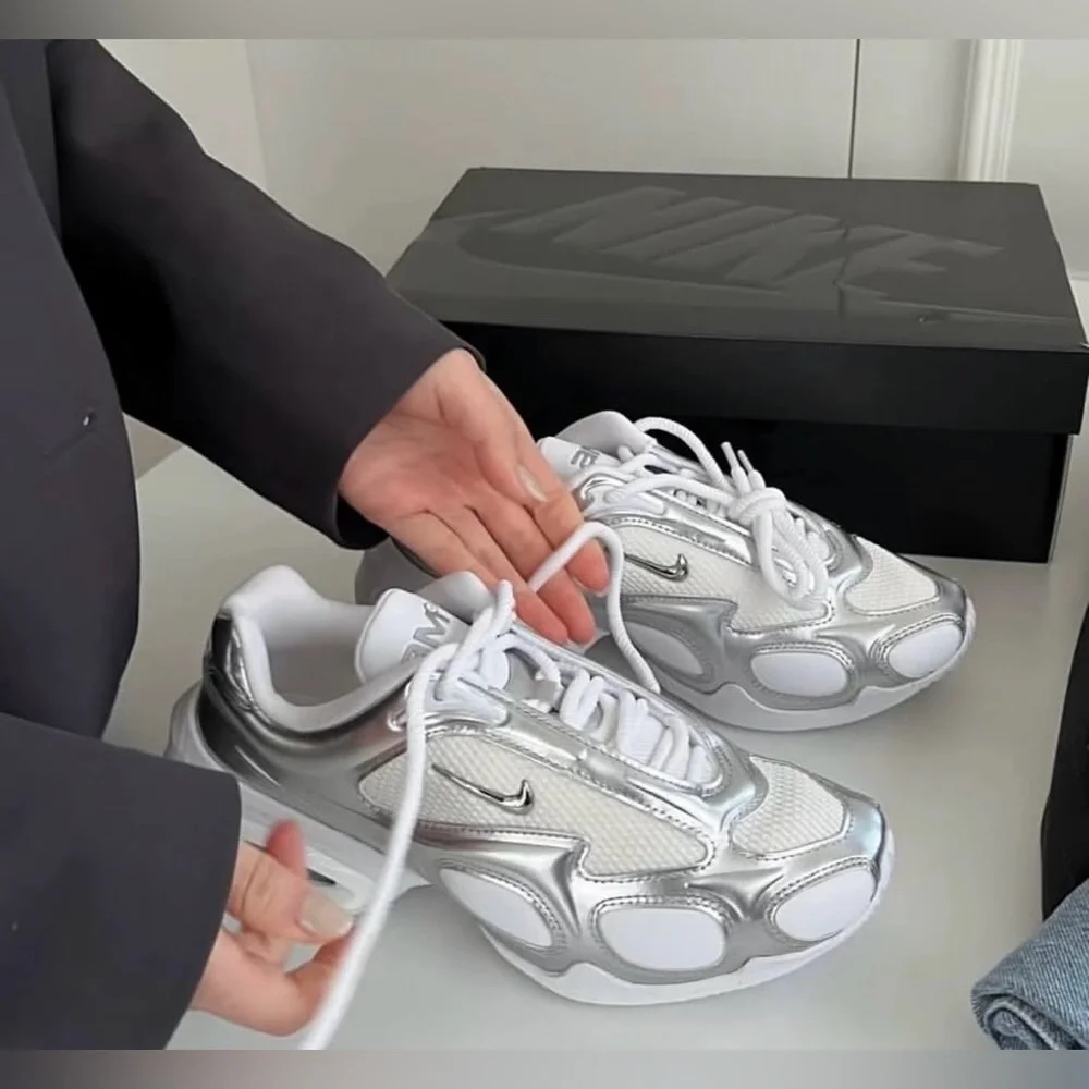 Nike 💅✨ Air Max Muse Y2K Runner White Metallic Silver Shoes FV1920-100 7 8 9 9.5 - Picture 6 of 13